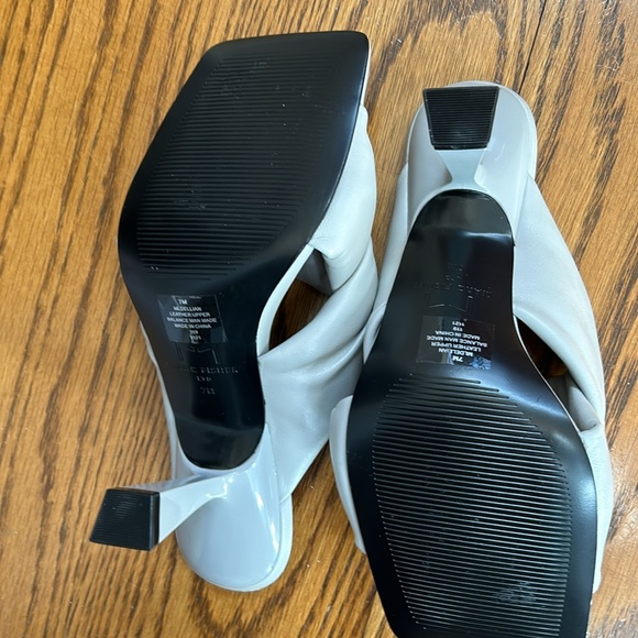 🆕MARC FISHER Womens Light Gray Dellian Square Toe Slip On Leather Heeled Sandal - Picture 10 of 10